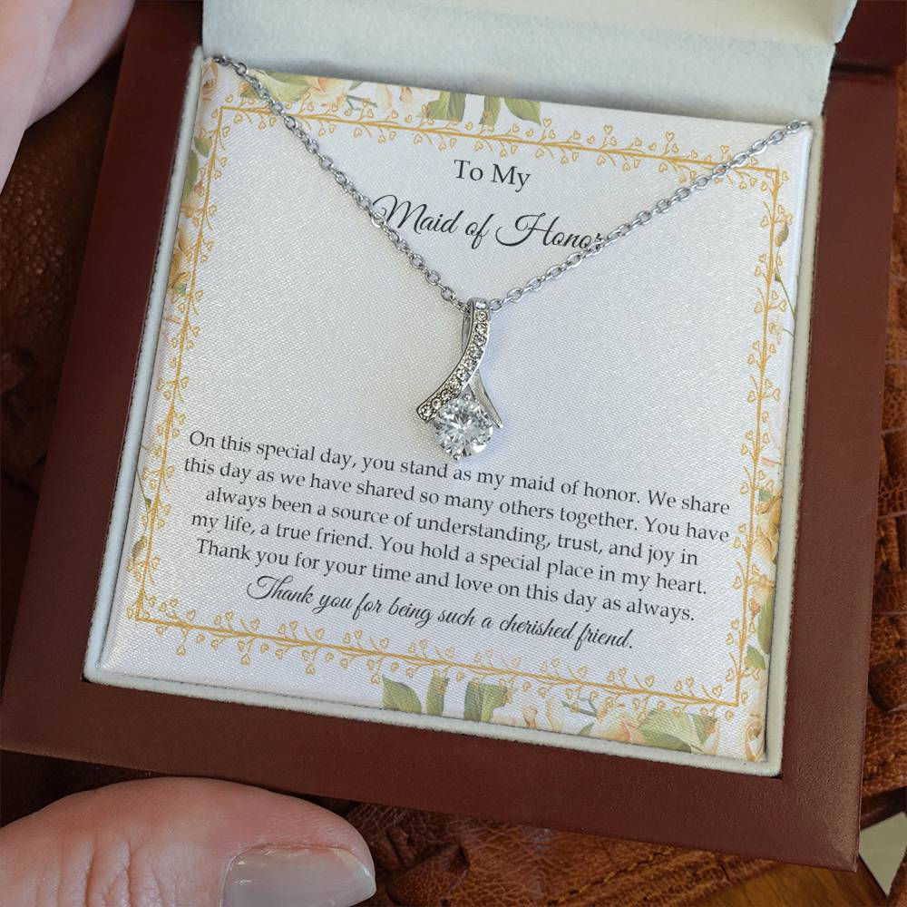 Maid of Honor Share This Day Alluring Necklace